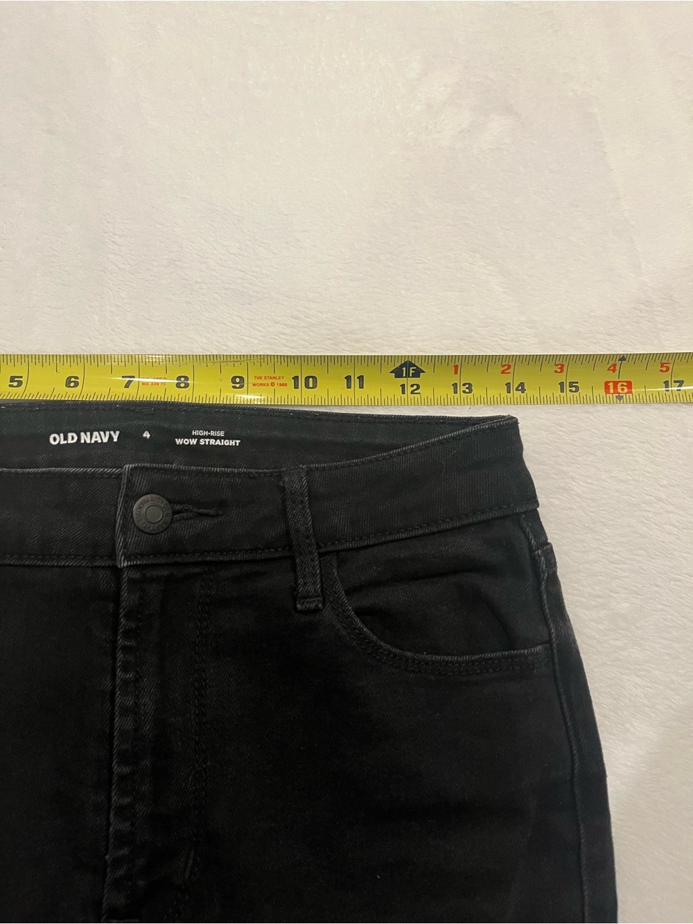 Old Navy Black High-Rise Wow Straight Jeans - Size 4 - Picture 3 of 7
